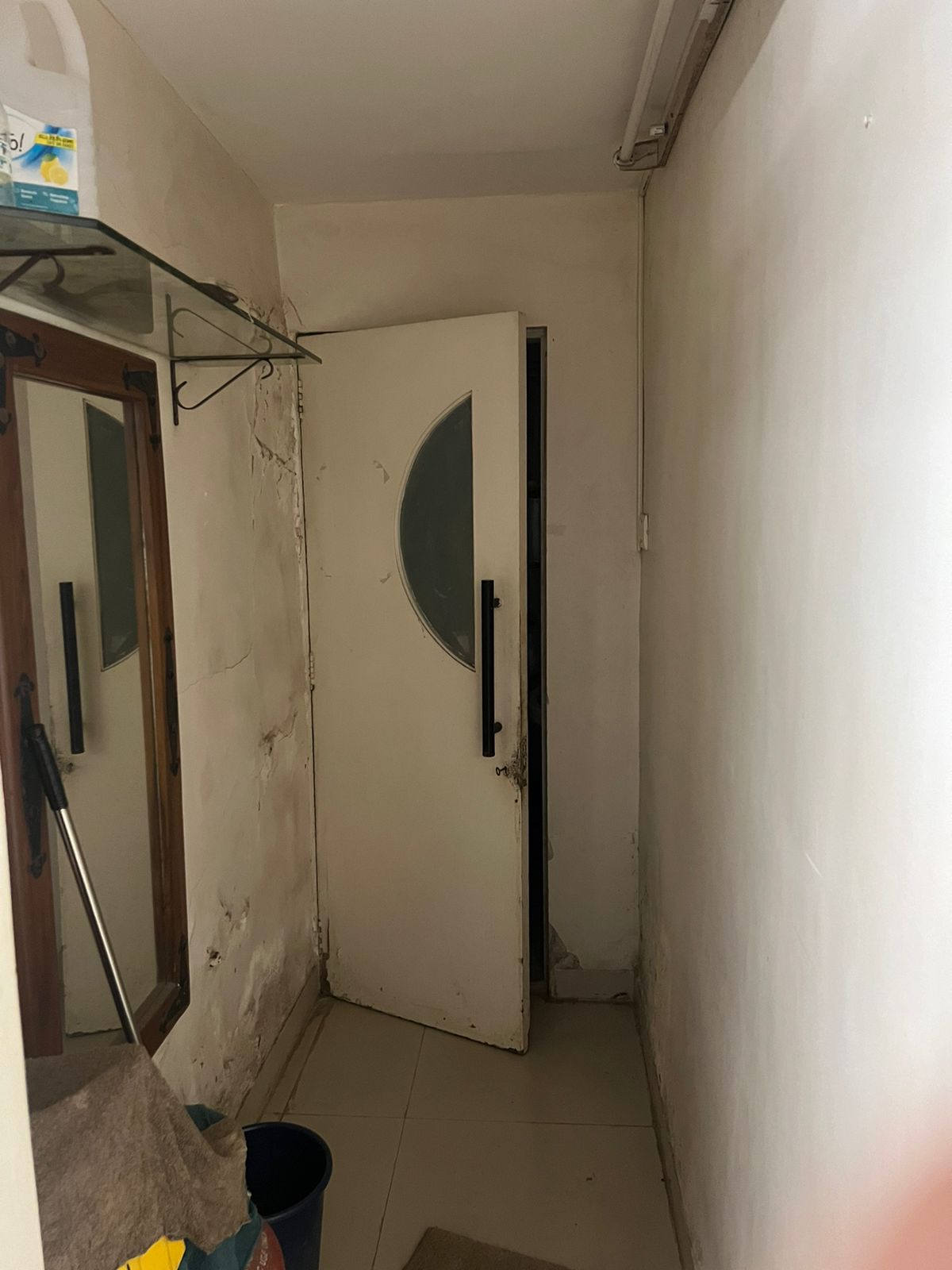 Showroom for Rent in Santacruz West Mumbai