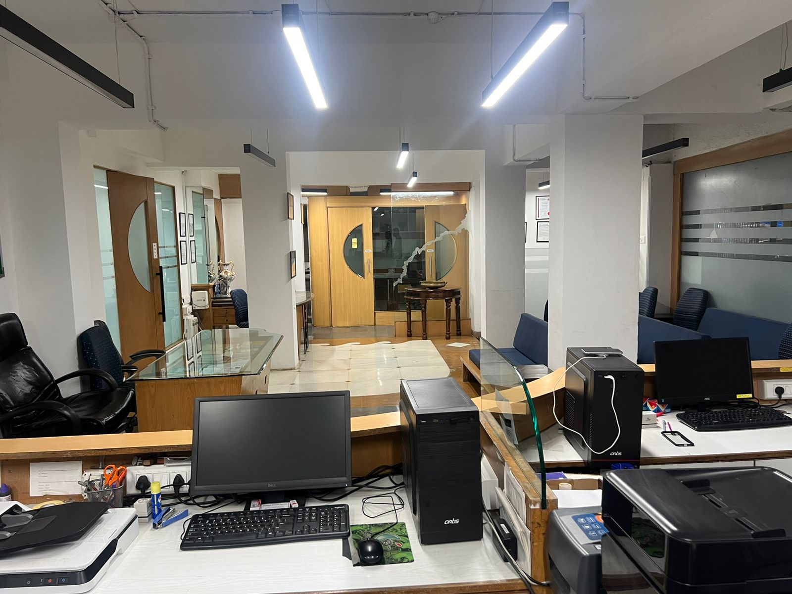 Showroom for Rent in Santacruz West Mumbai
