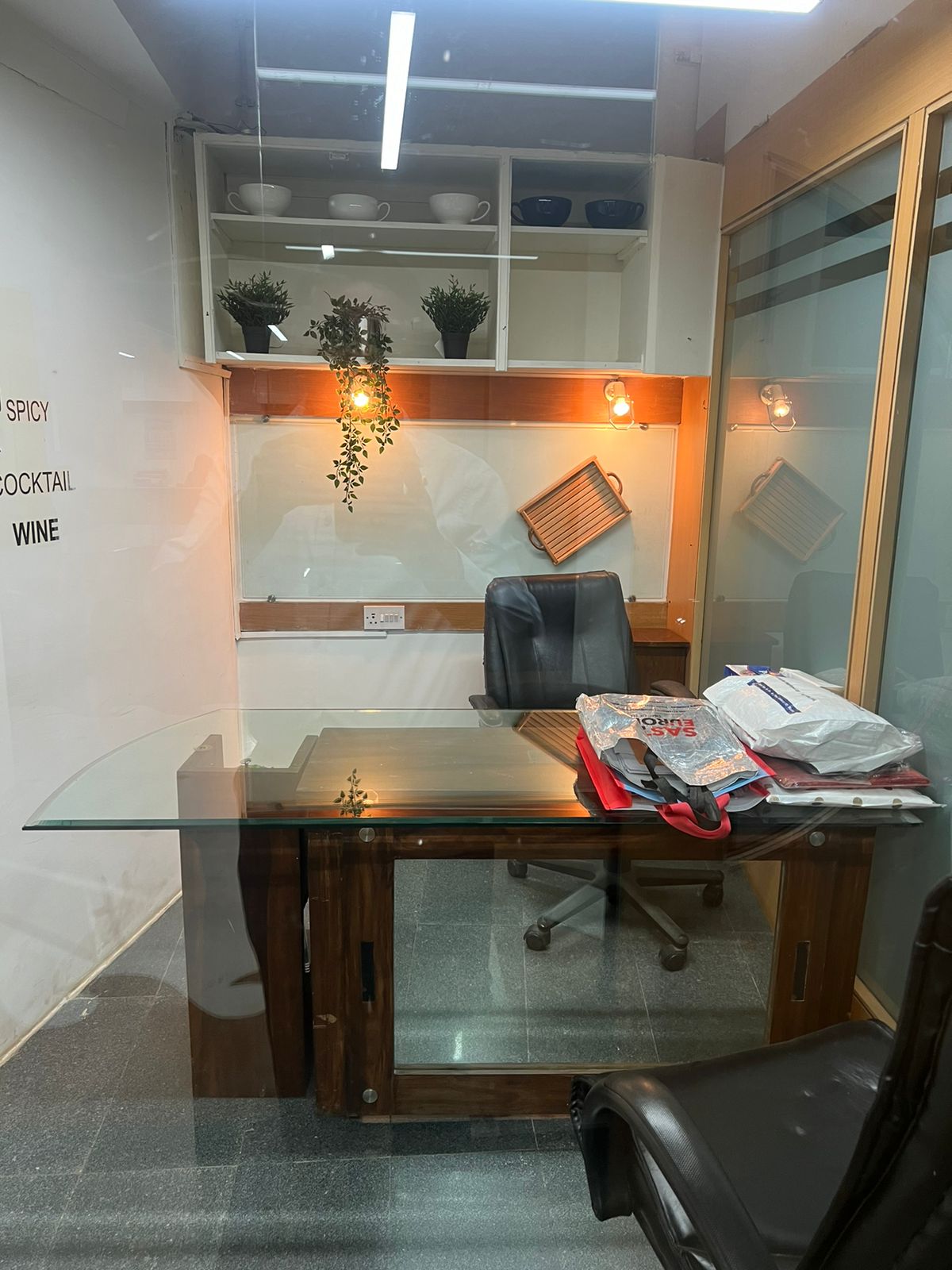 Showroom for Rent in Santacruz West Mumbai