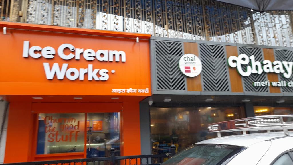 Shop for Sale in Juhu Tara Rd Mumbai