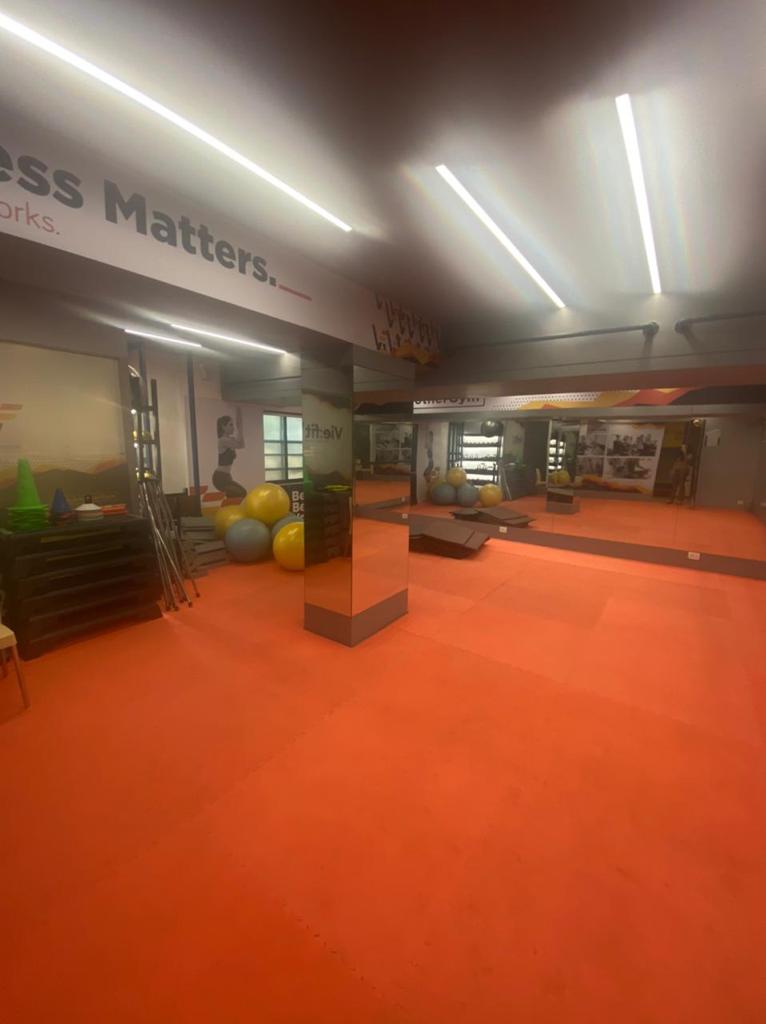 Commercial Building for Rent in Sindhi Society Mumbai