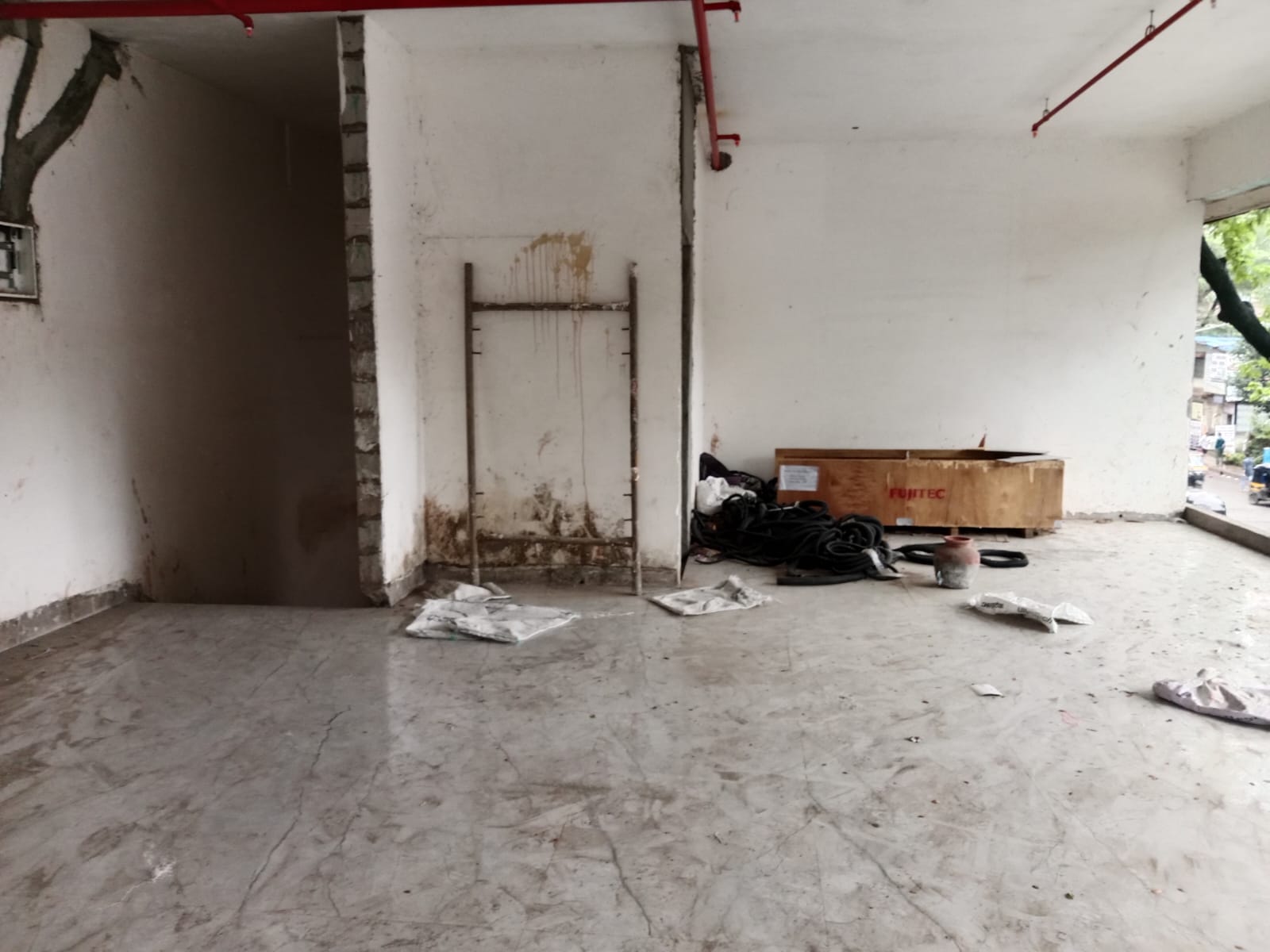 Showroom for Rent in M G  Road Mumbai