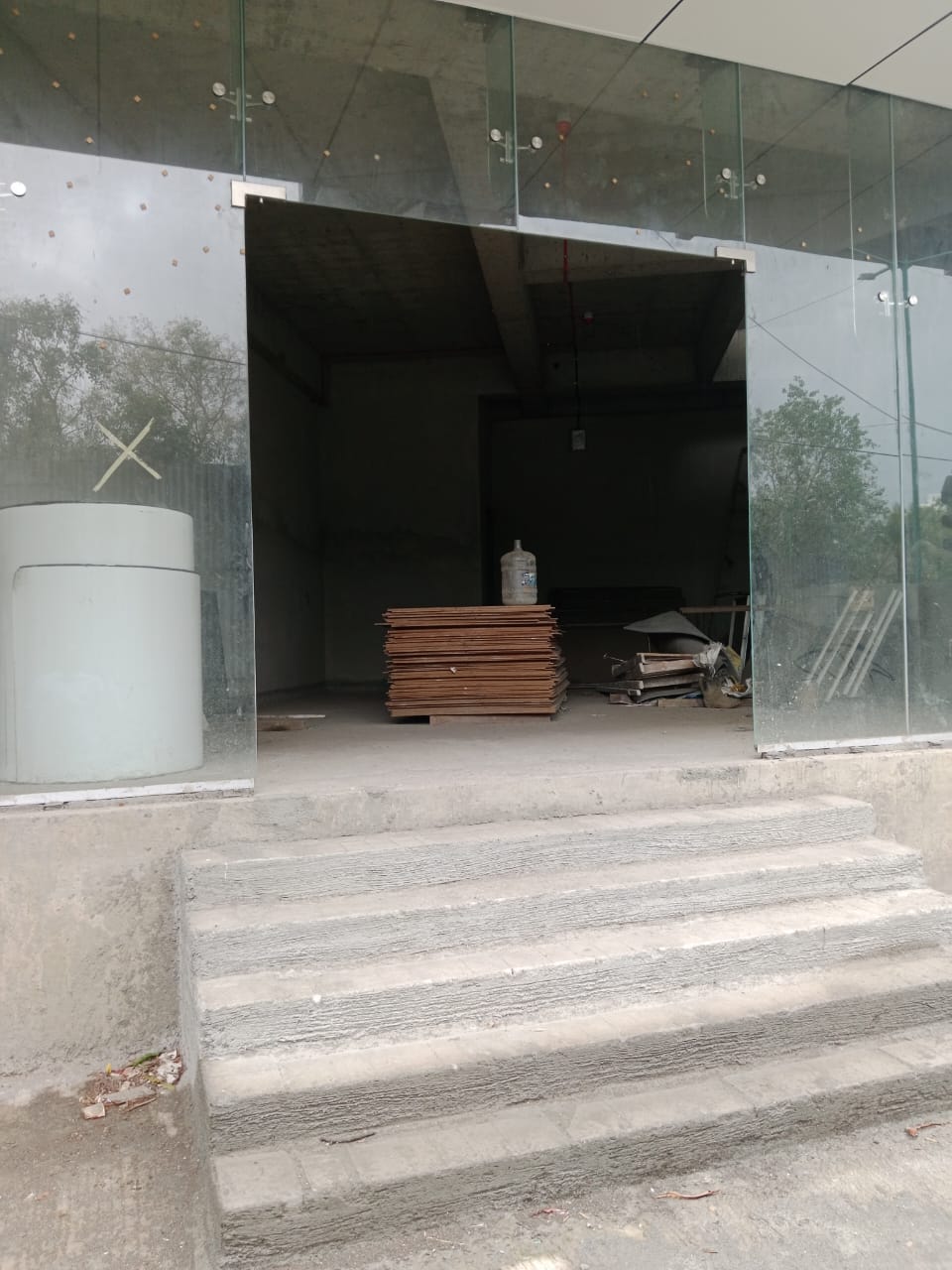 Showroom for Rent in L B S Marg Mumbai