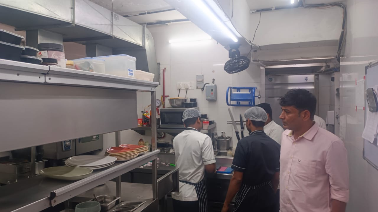 Restaurant for Rent in Bandra West Mumbai