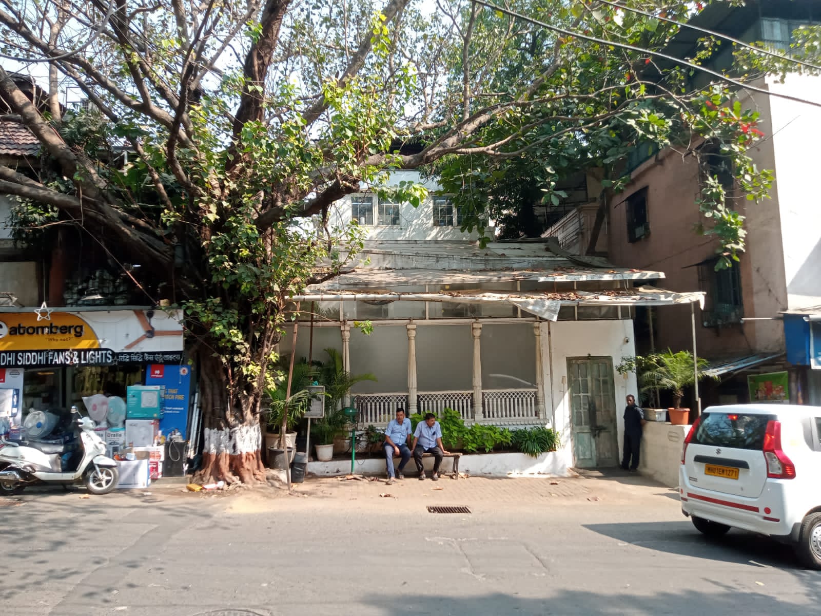 Restaurant for Rent in Bandra West Mumbai