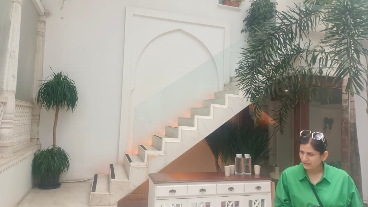 Restaurant for Rent in Bandra West Mumbai