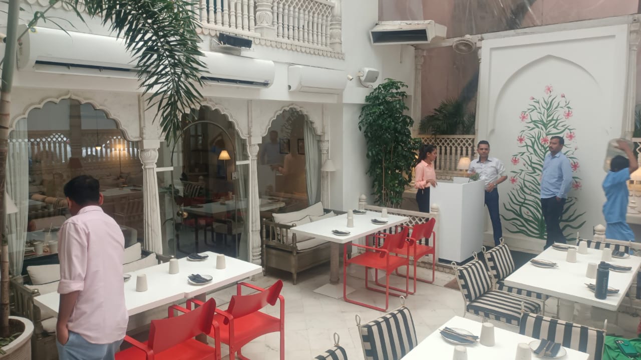Restaurant for Rent in Bandra West Mumbai