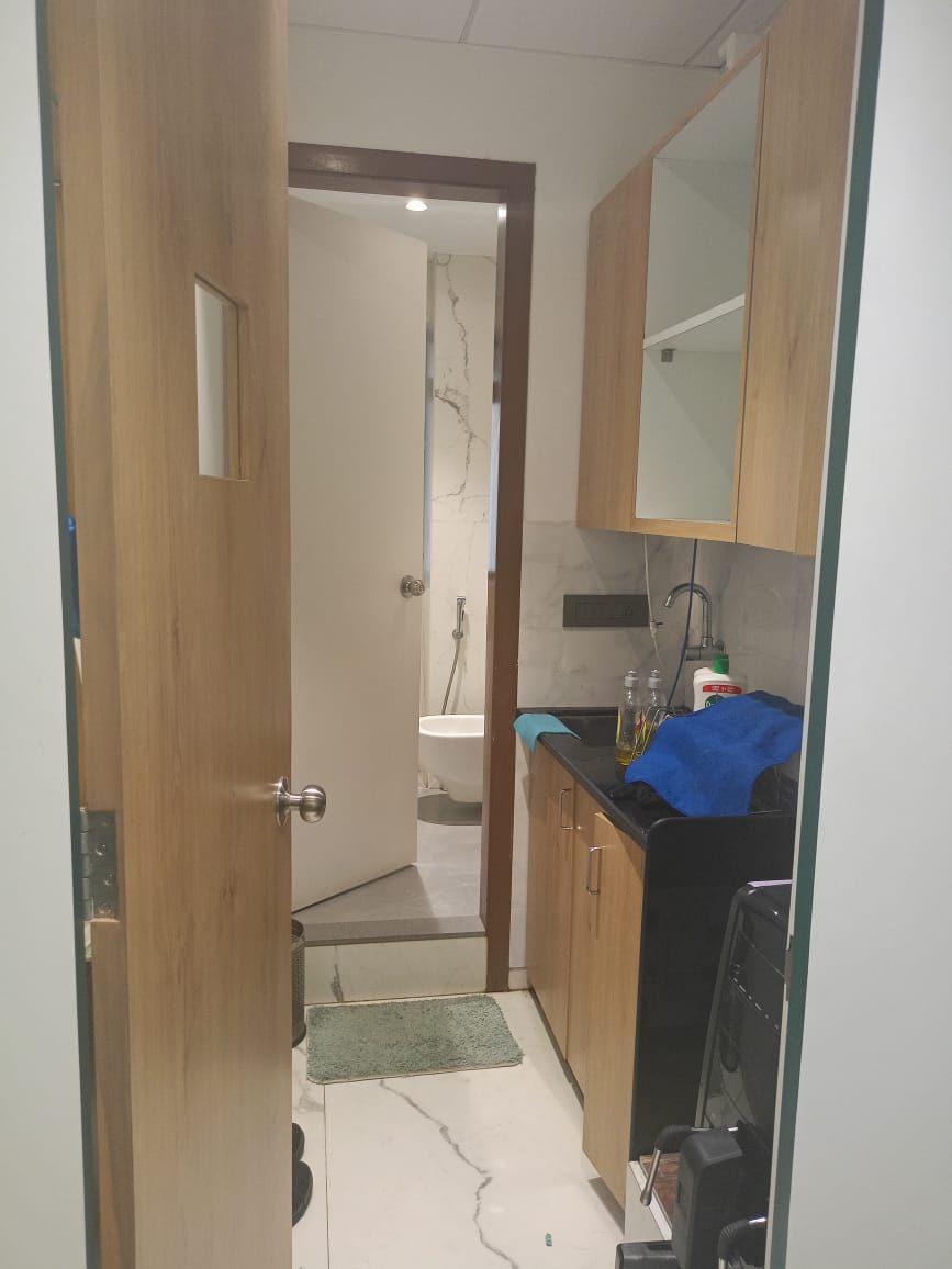 Office for Sale in Santacruz West Mumbai