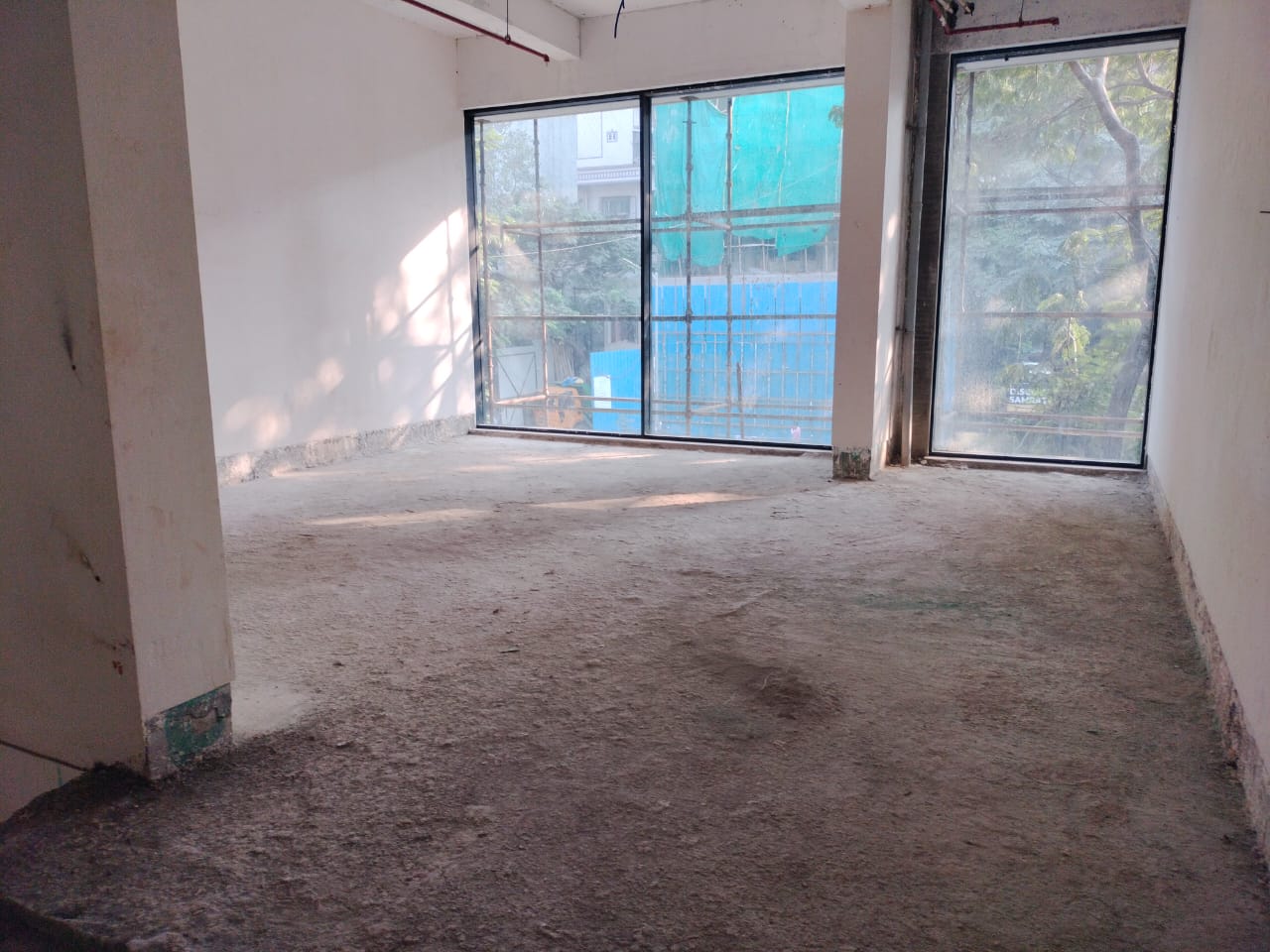 Showroom for Rent in Santacruz West Mumbai