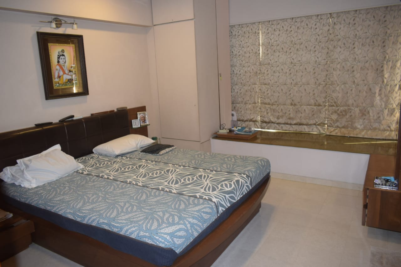 2 BHK Apartment for Rent in Pali Hill Mumbai