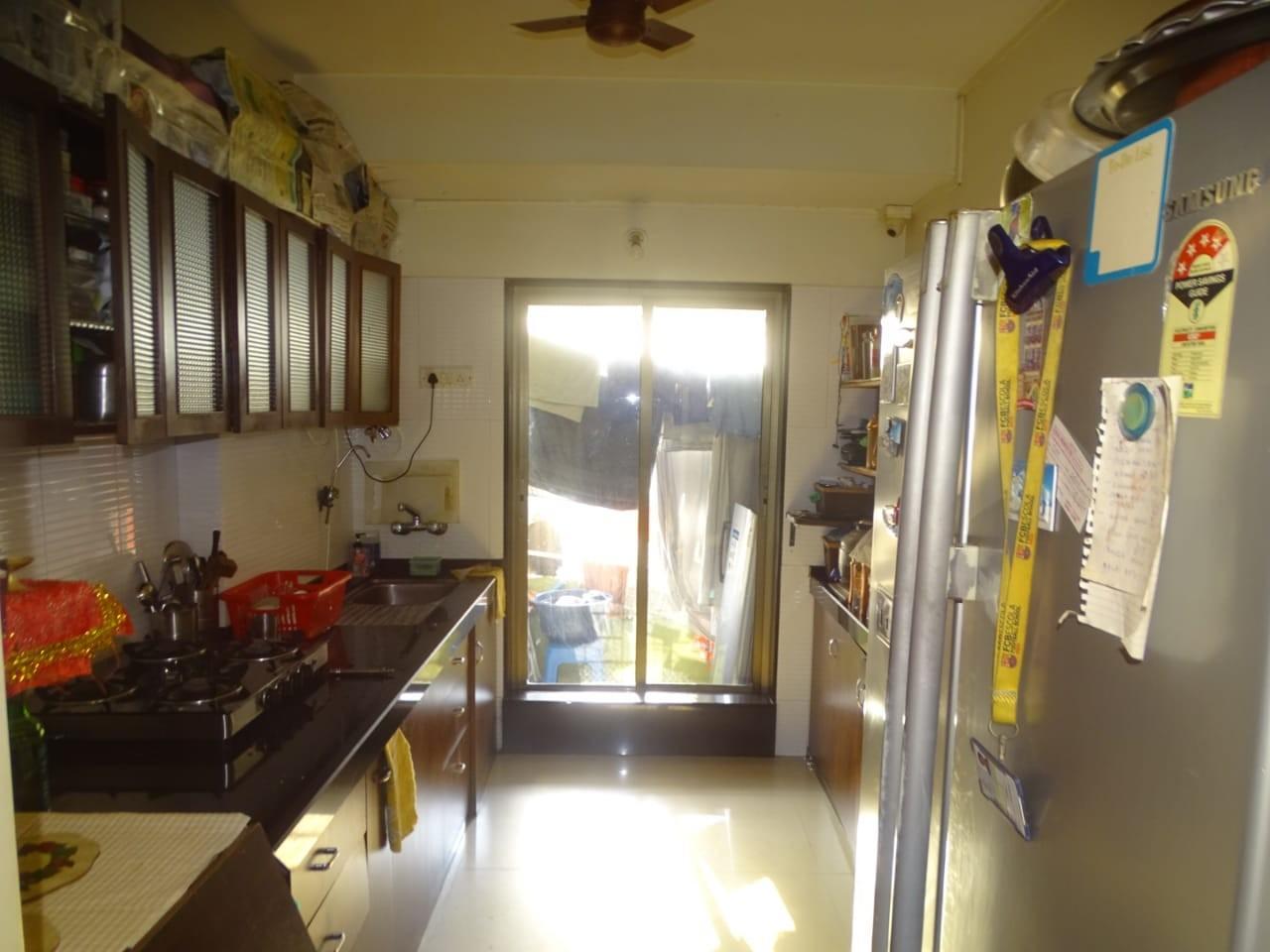 3 BHK Apartment for Rent in Almeida park Mumbai