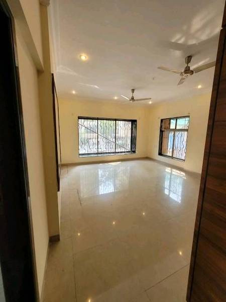 6 BHK Apartment for Sale in Gulmohar Cross rd no.4 Mumbai