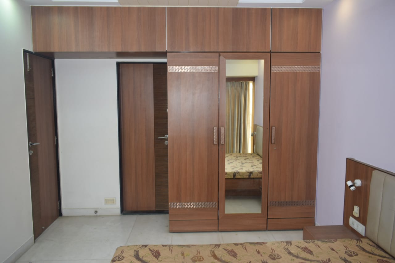 3 BHK Apartment for Rent in Juhu Mumbai