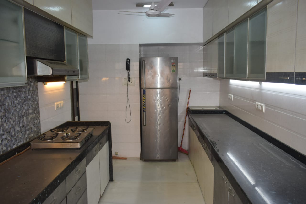 3 BHK Apartment for Rent in Juhu Mumbai