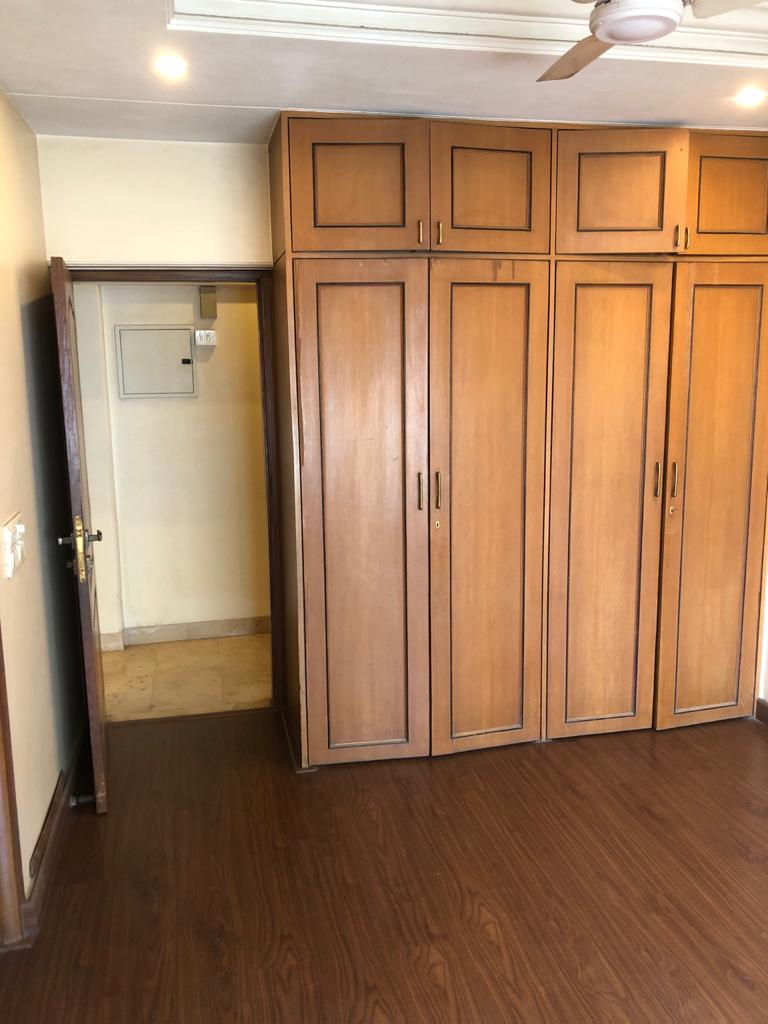 4 BHK Apartment for Rent in Khar West Mumbai