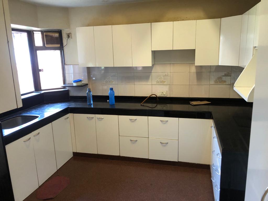 4 BHK Apartment for Rent in Khar West Mumbai