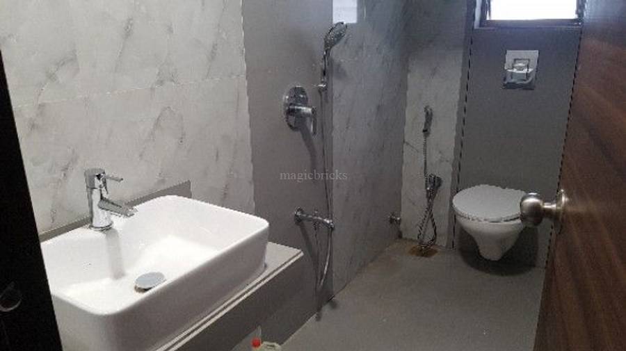 2 BHK Apartment for Rent in Bandra West Mumbai