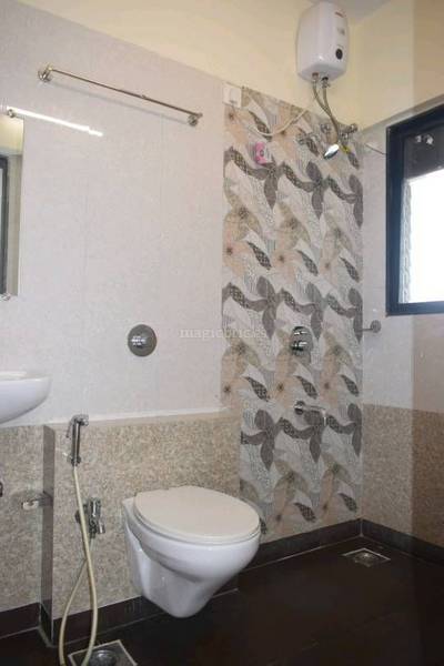 3 BHK Apartment for Rent in Kala Nagar Mumbai