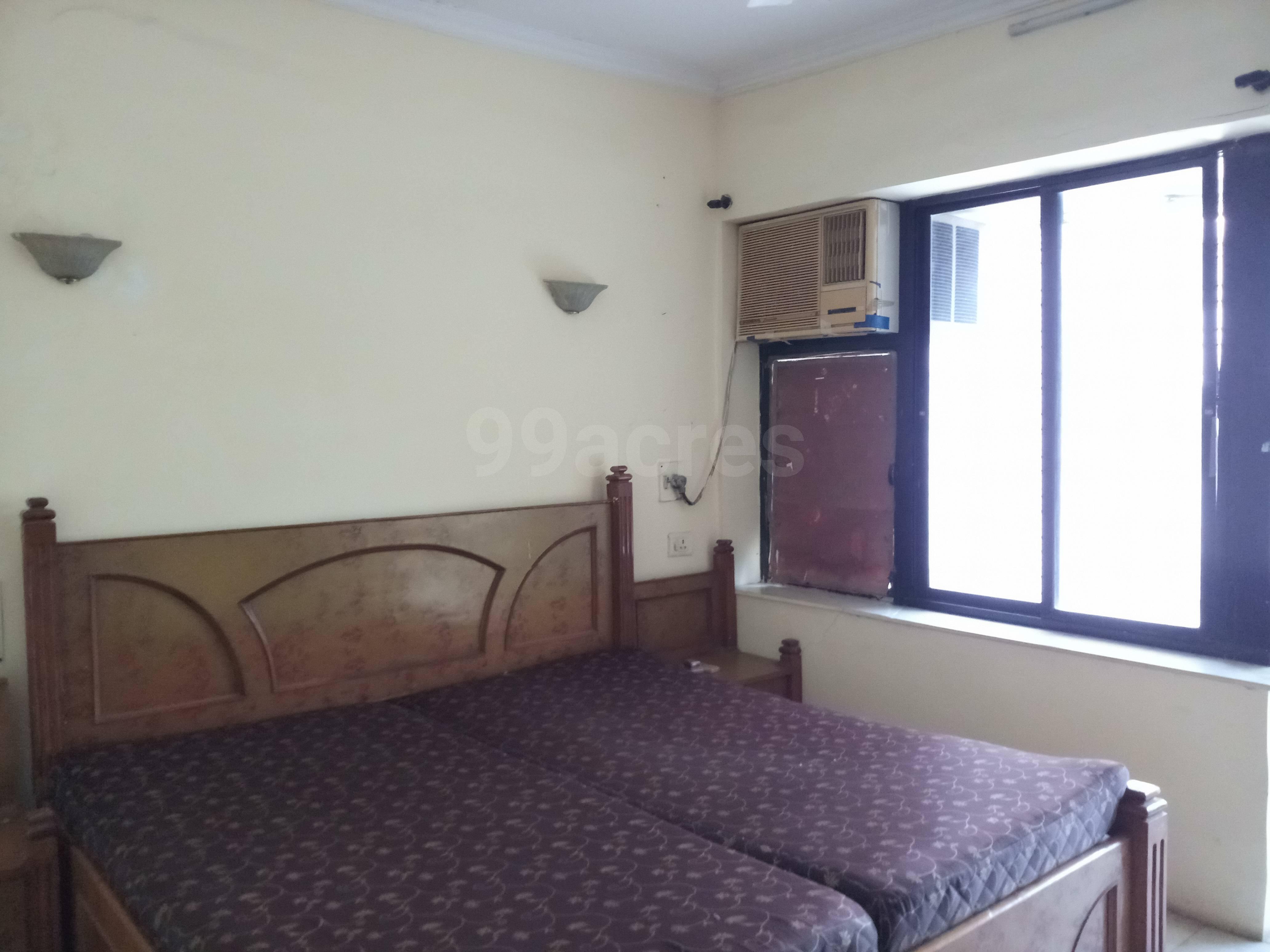 2 BHK Apartment for Sale in Bandra West Mumbai