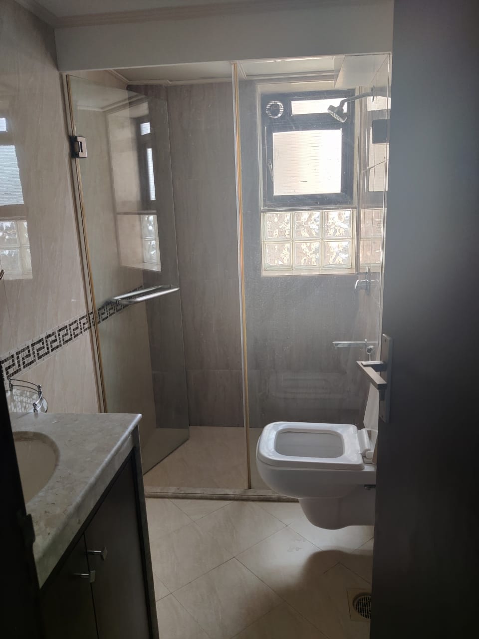 3 BHK Apartment for Rent in Carter Road Mumbai