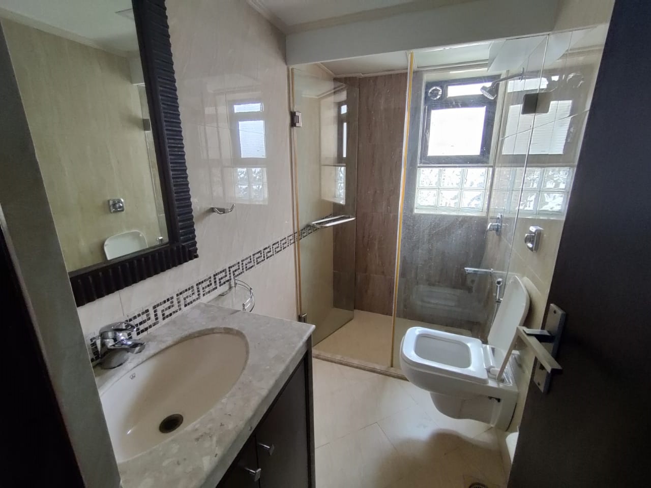 3 BHK Apartment for Rent in Carter Road Mumbai
