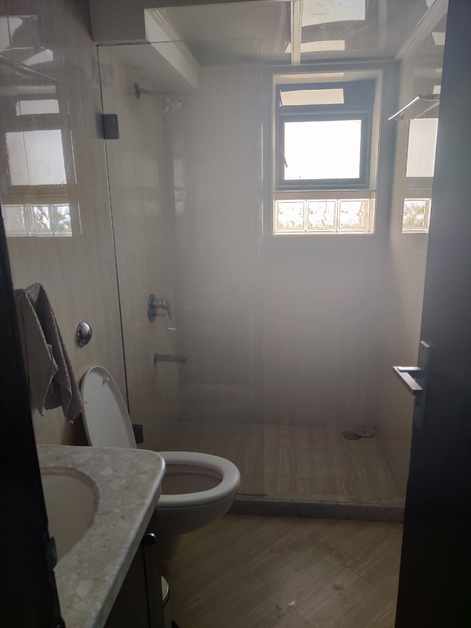 3 BHK Apartment for Sale in Carter Road Mumbai