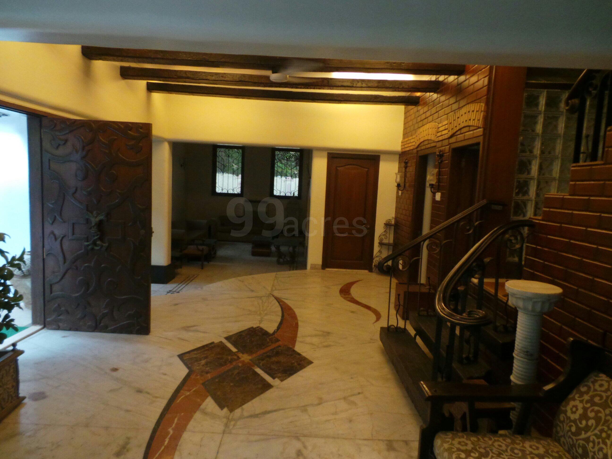 4 BHK Villa for Rent in Juhu Mumbai