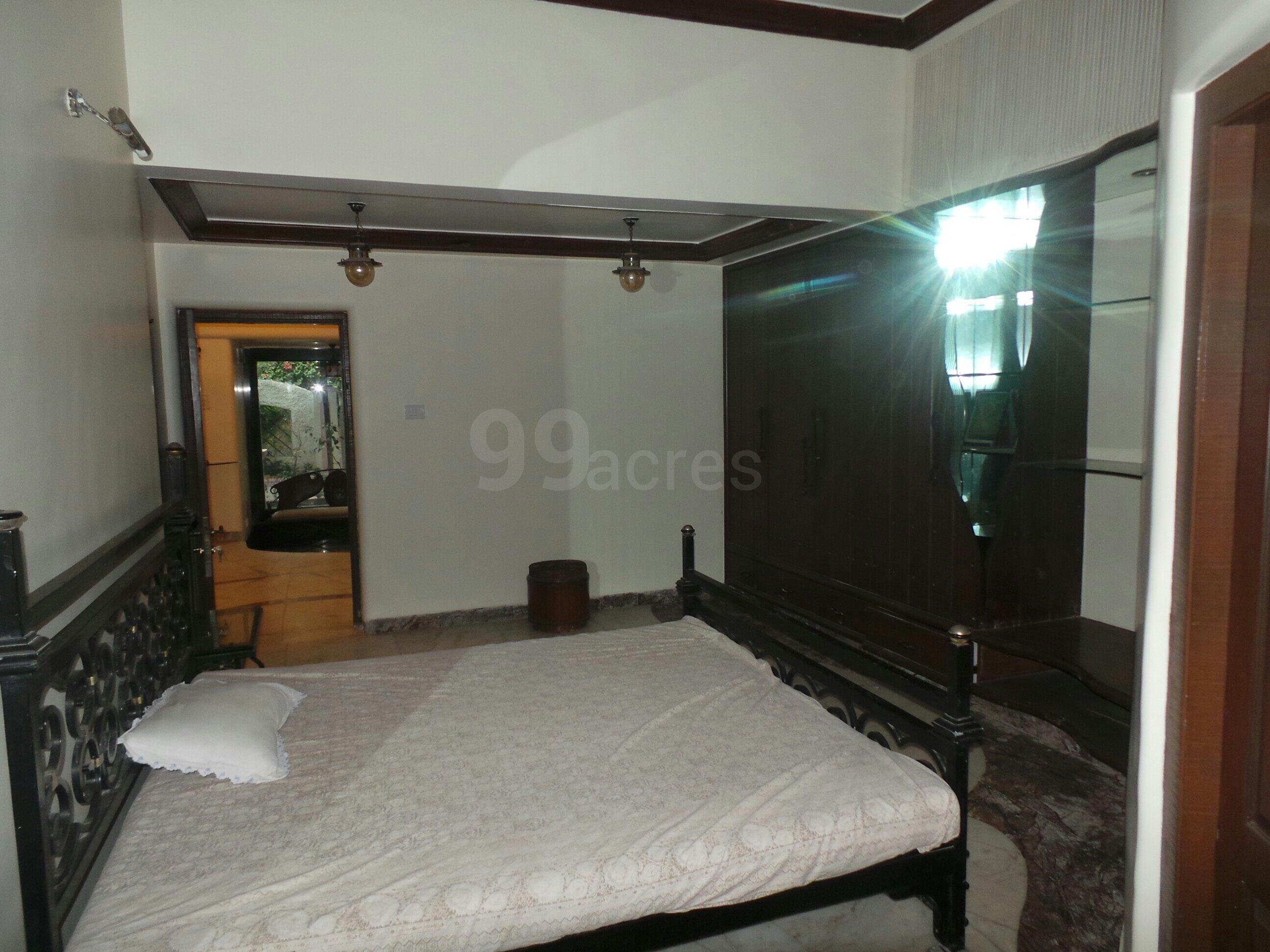 4 BHK Villa for Rent in Juhu Mumbai