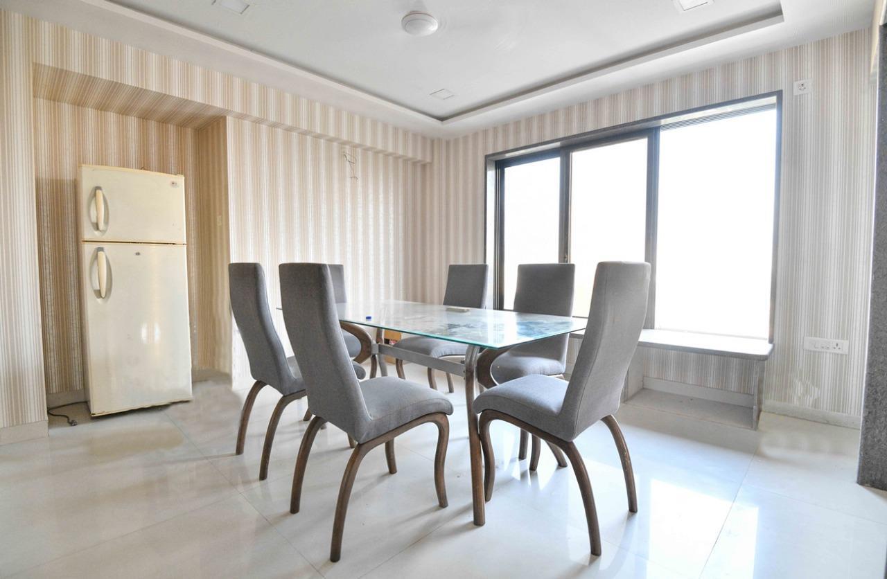 4 BHK Apartment for Rent in Corner of 32 and 36 rd Mumbai