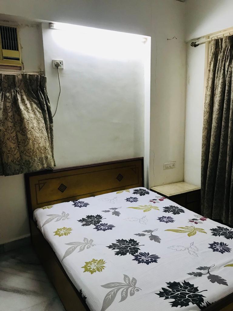 2 BHK Apartment for Rent in Khar West Mumbai