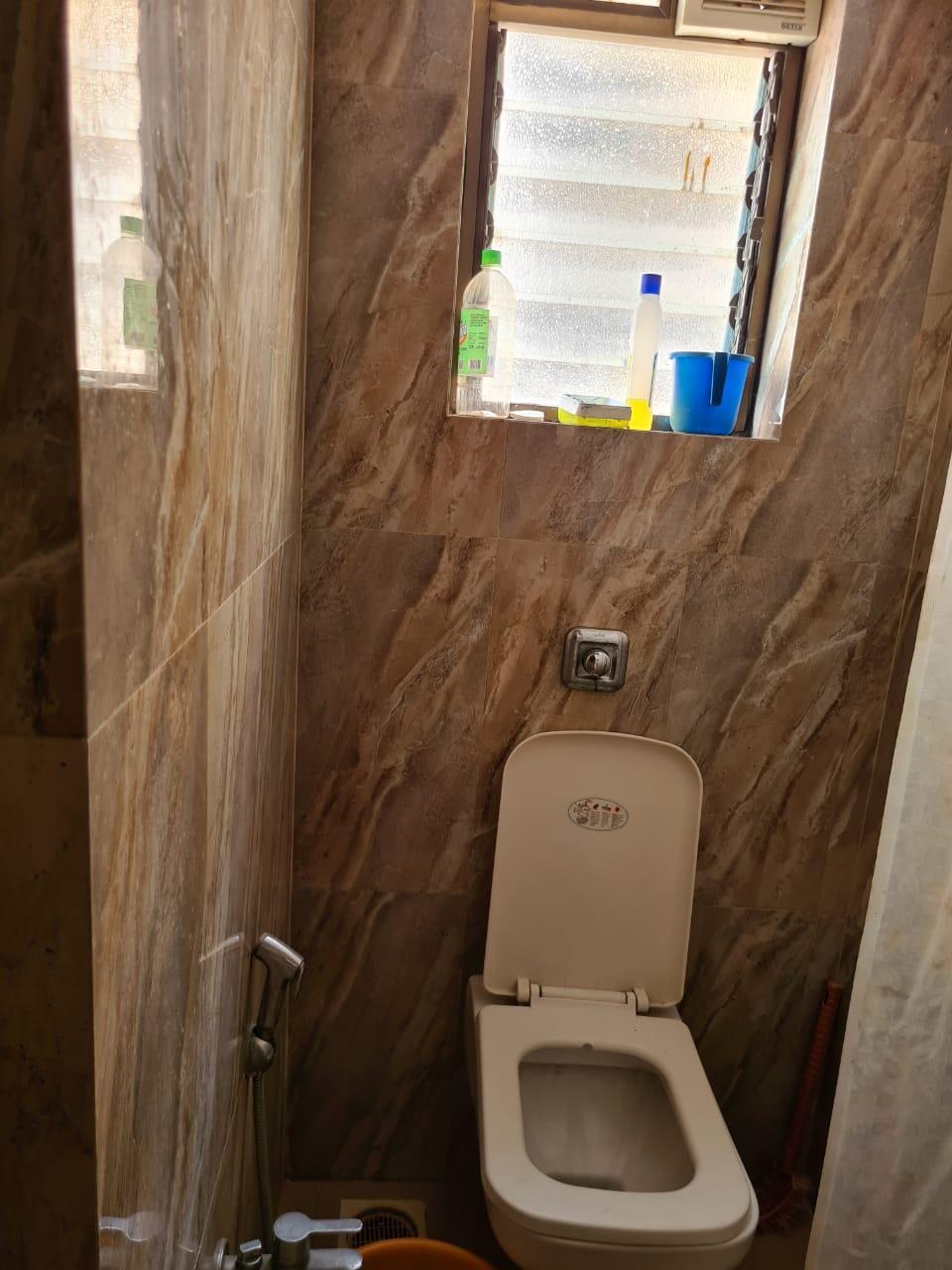 2 BHK Apartment for Rent in Khar West Mumbai