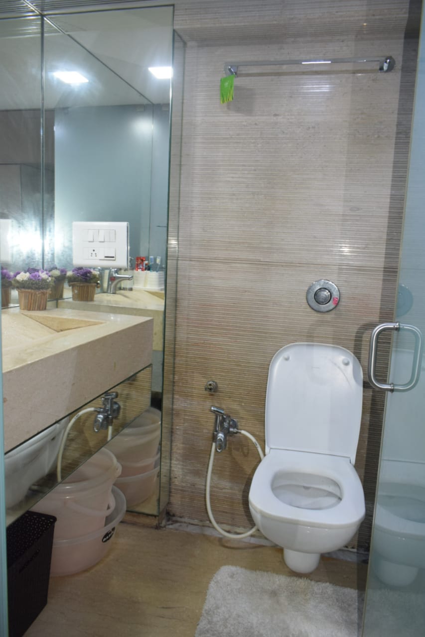 3 BHK Apartment for Sale in Vile Parle West Mumbai