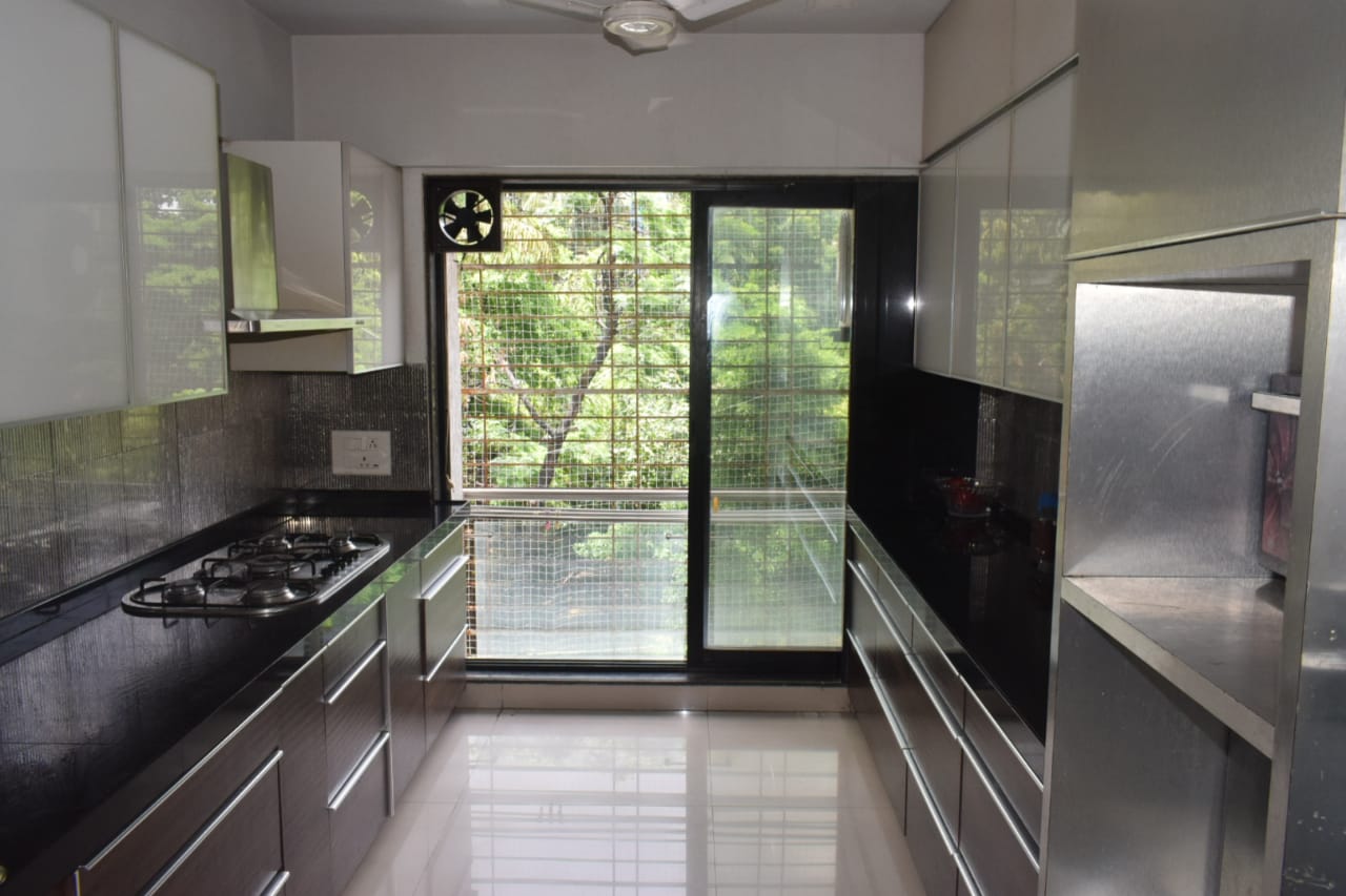 3 BHK Apartment for Sale in Vile Parle West Mumbai