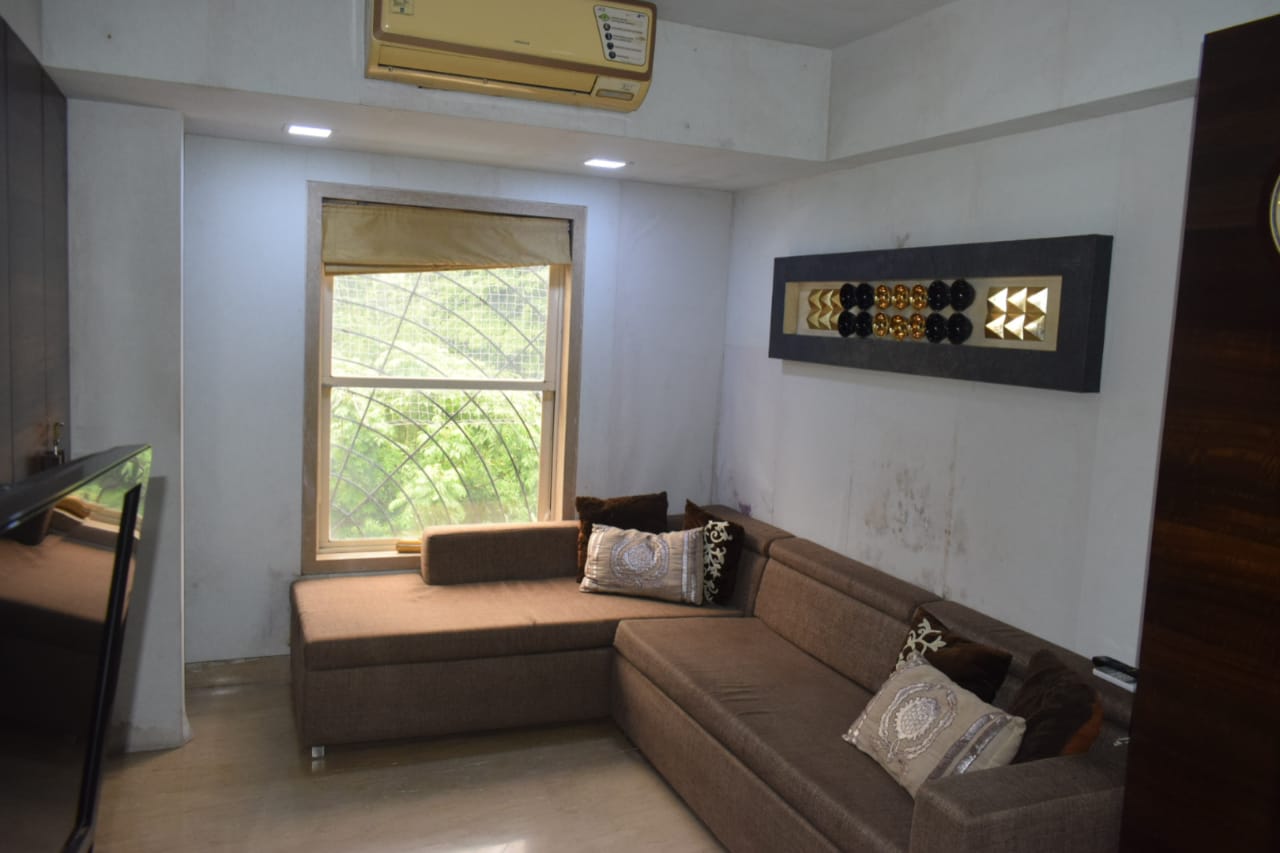 3 BHK Apartment for Sale in Vile Parle West Mumbai