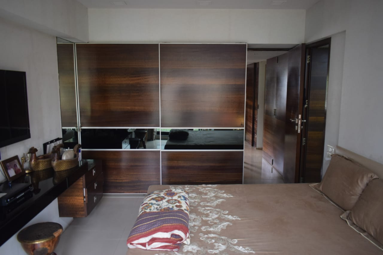 3 BHK Apartment for Sale in Vile Parle West Mumbai