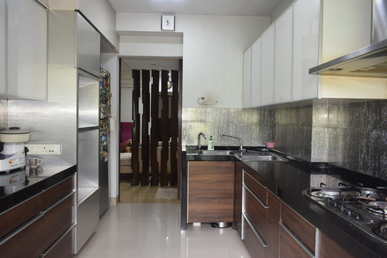 3 BHK Apartment for Sale in Vile Parle West Mumbai