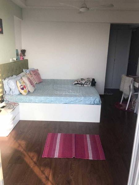 4 BHK Apartment for Sale in 4 Bungalows Mumbai