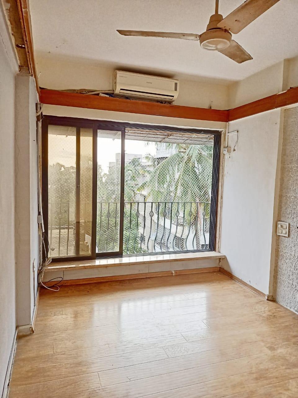 2 BHK Apartment for Rent in Bandra West Mumbai