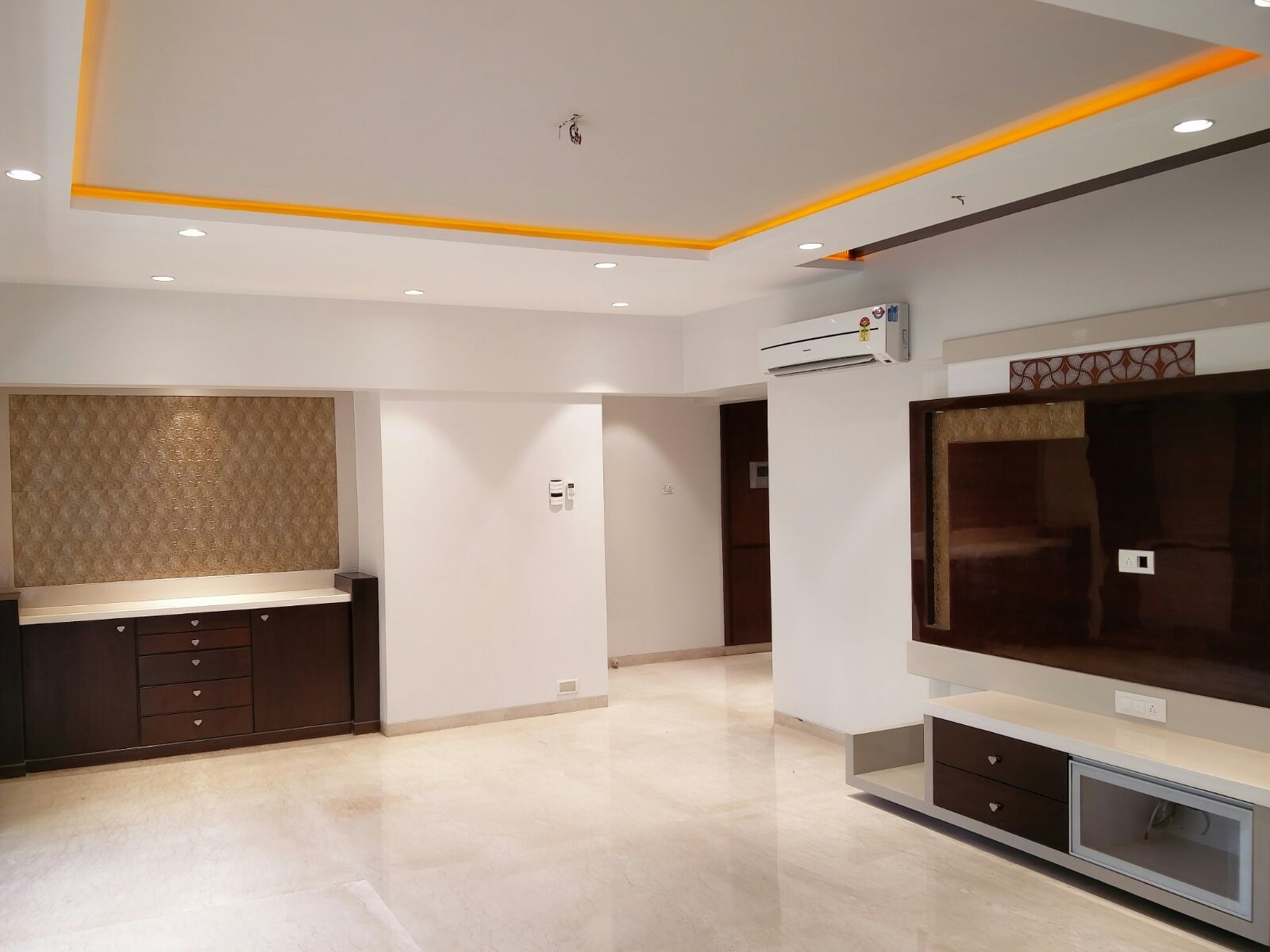 3 BHK Apartment for Rent in Almeida park Mumbai