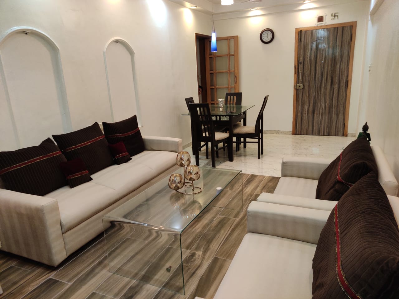 2 BHK Apartment for Rent in Pali Hill Mumbai