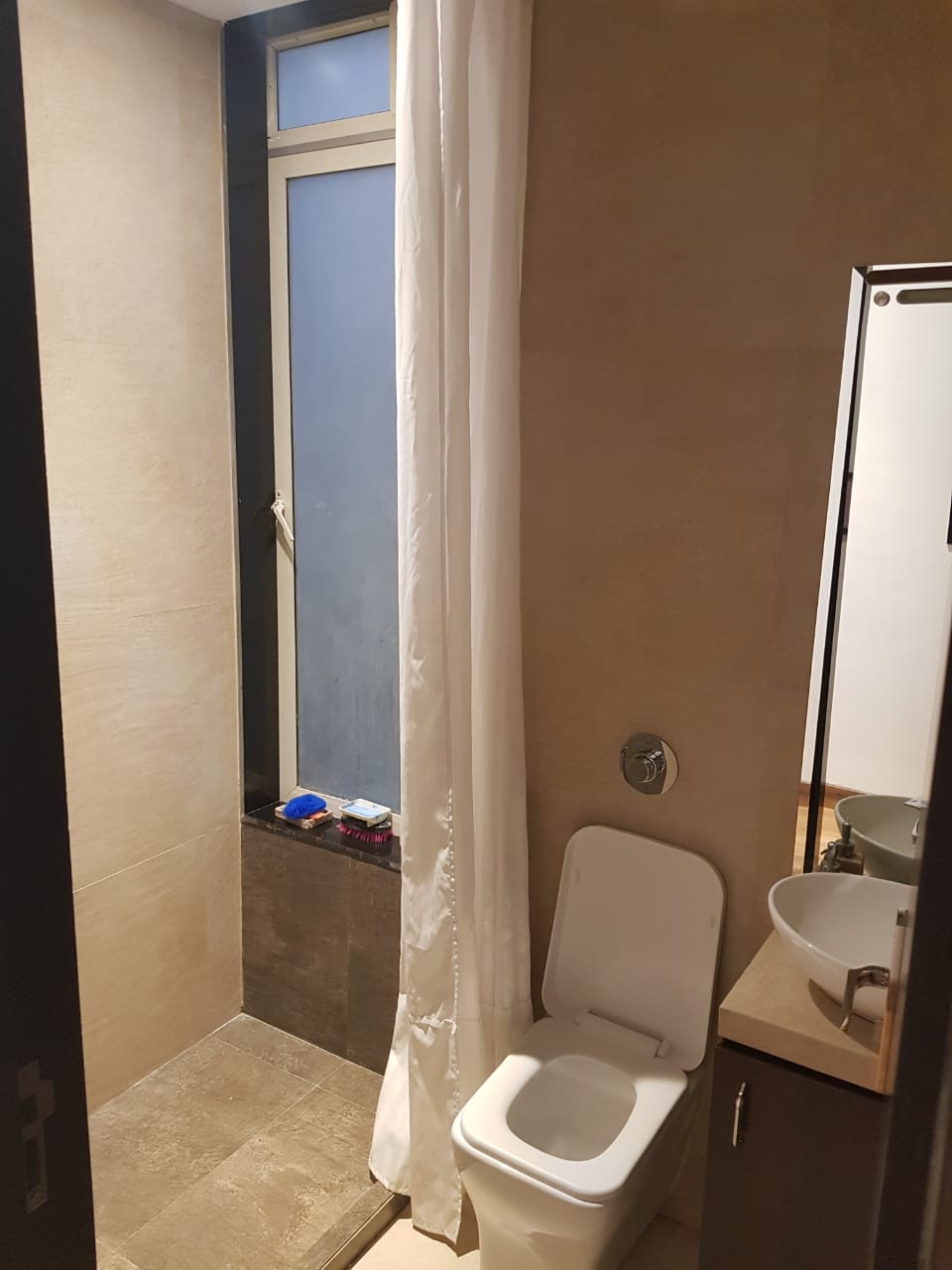 3 BHK Apartment for Rent in West Avenue Road Mumbai