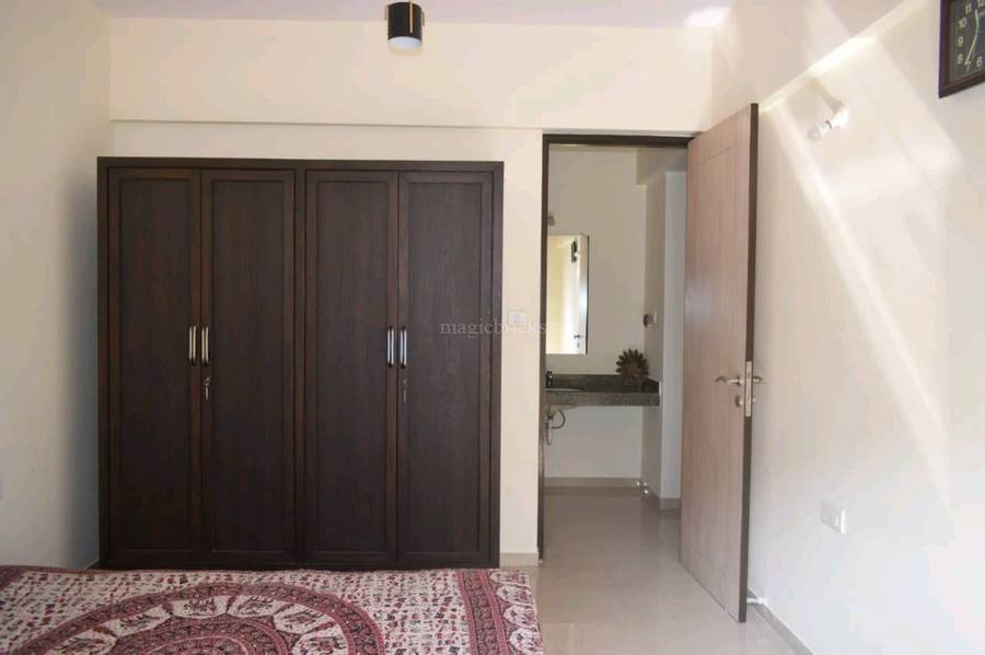 3 BHK Apartment for Rent in Bandra East Mumbai