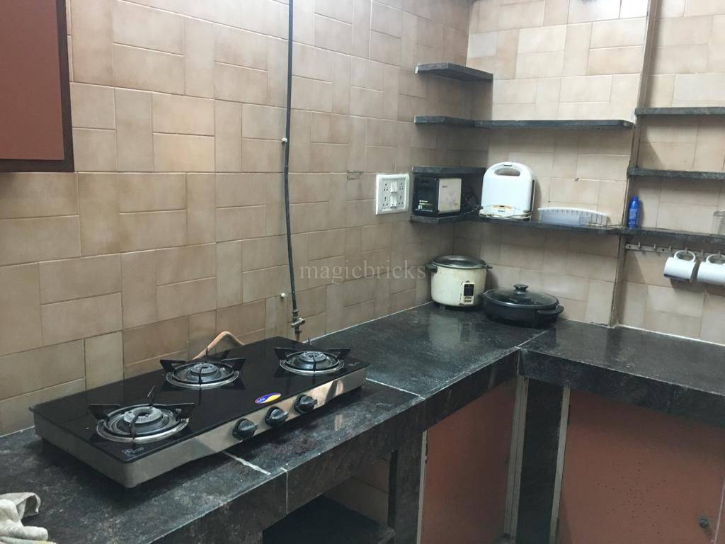 2 BHK Apartment for Rent in New MIG Colony Mumbai