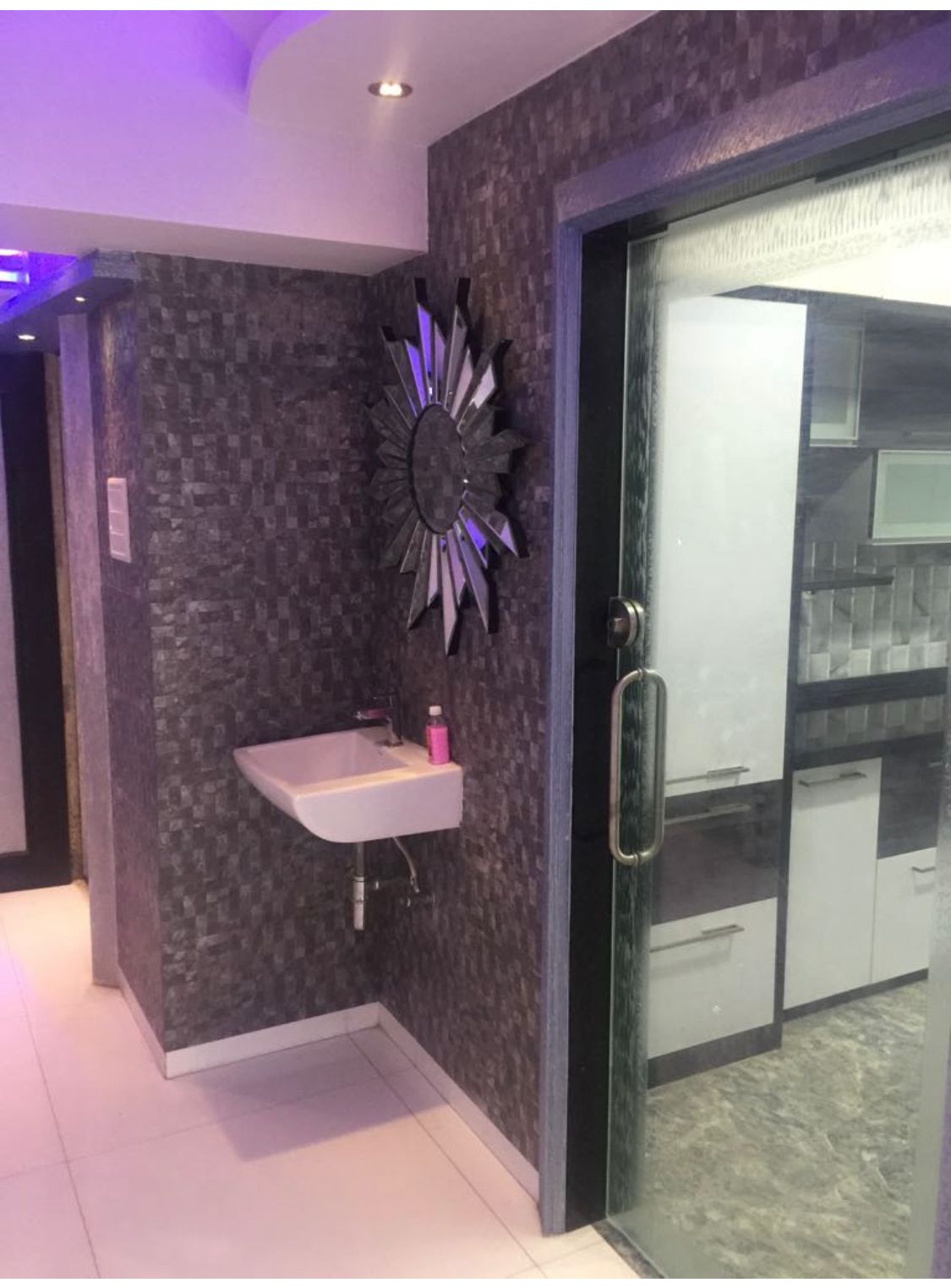5 BHK Apartment for Rent in Almeida park Mumbai