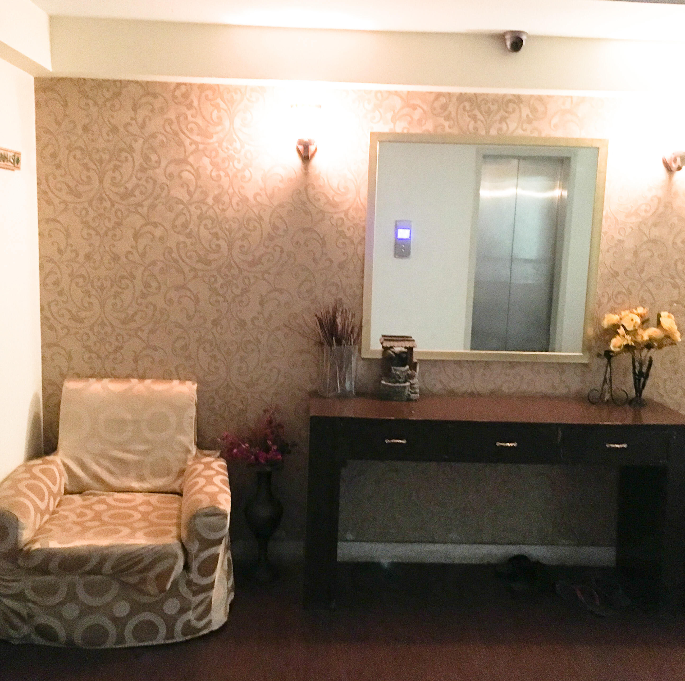 4 BHK Apartment for Sale in Central Avenue Road Mumbai