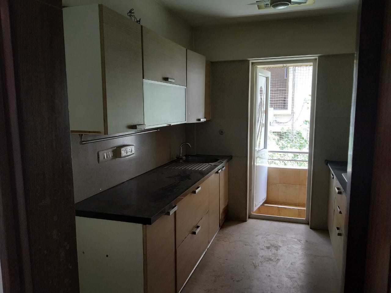 4 BHK Apartment for Sale in 15th Road Mumbai