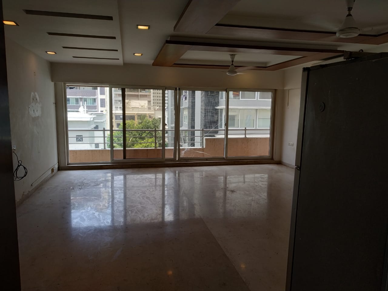 4 BHK Apartment for Sale in 15th Road Mumbai