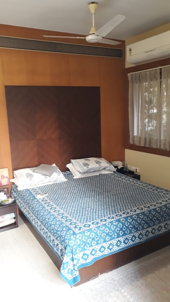 4 BHK Apartment for Sale in 15th Road Mumbai