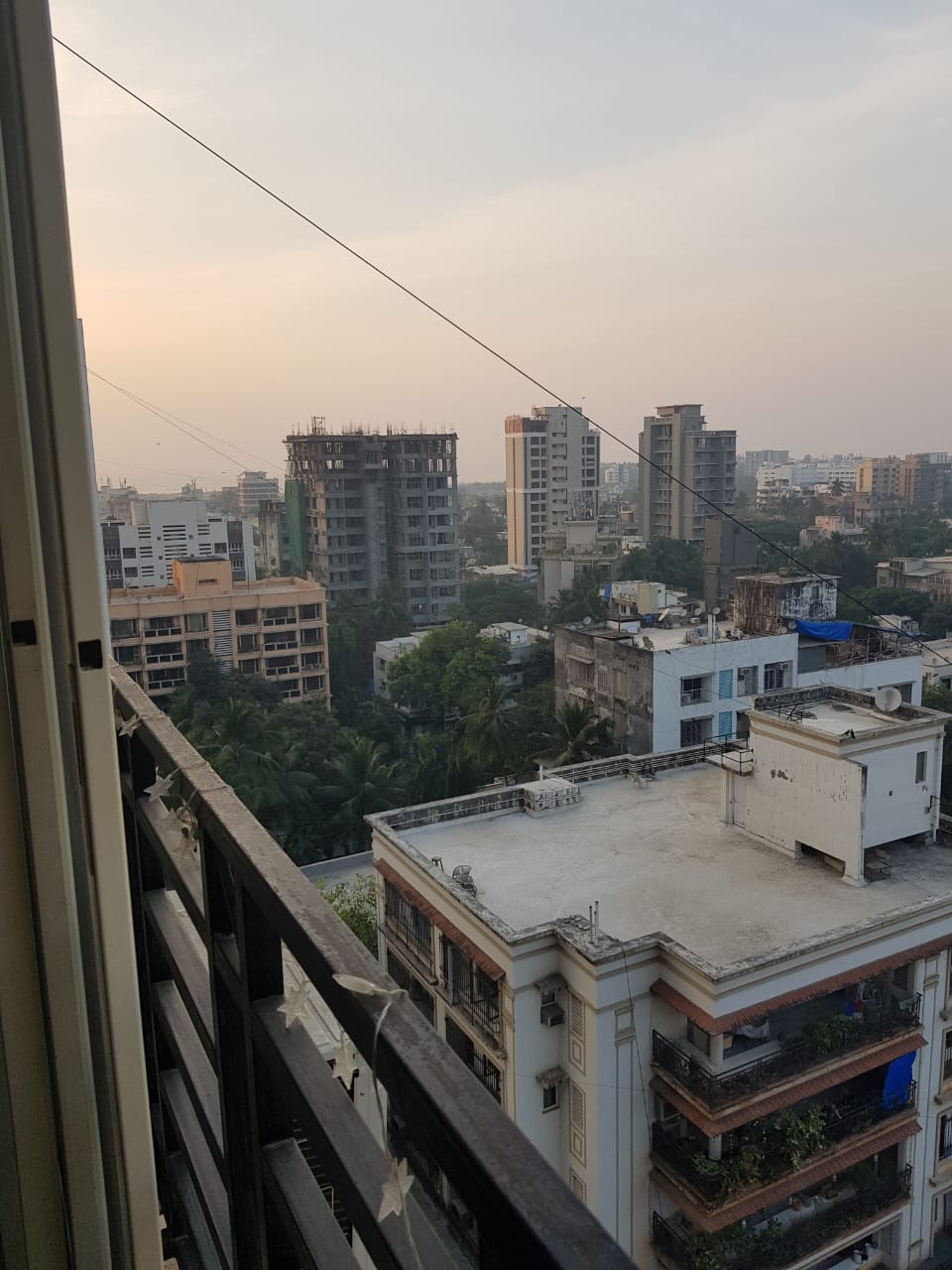 3 BHK Apartment for Rent in West Avenue Road Mumbai