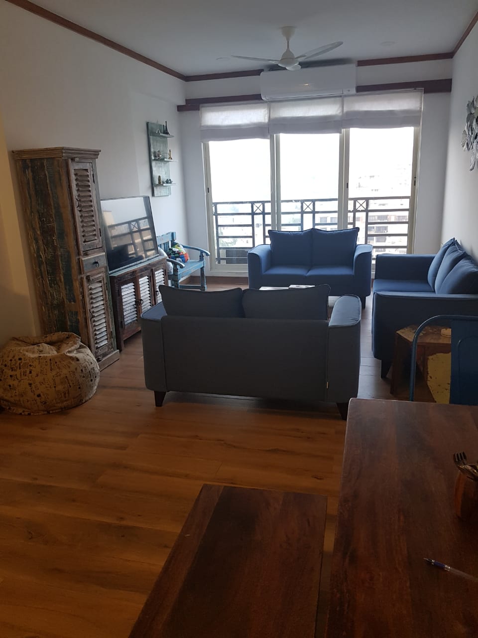 3 BHK Apartment for Rent in West Avenue Road Mumbai